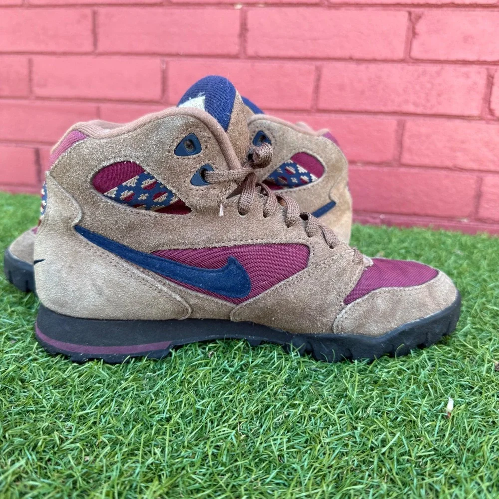 Vintage 90s Nike ACG Hiking Boots Caldera Brown Burgundy Blue Women 8.5 Gorpcore